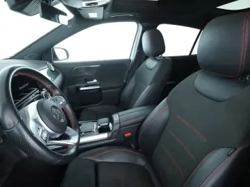 MERCEDES-BENZ GLA 250e AMG Line