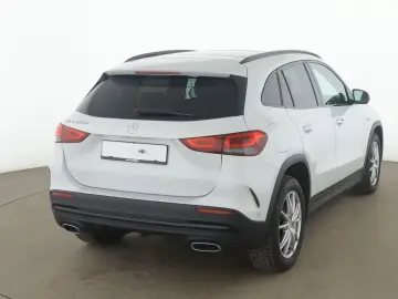 MERCEDES-BENZ GLA 250e AMG Line