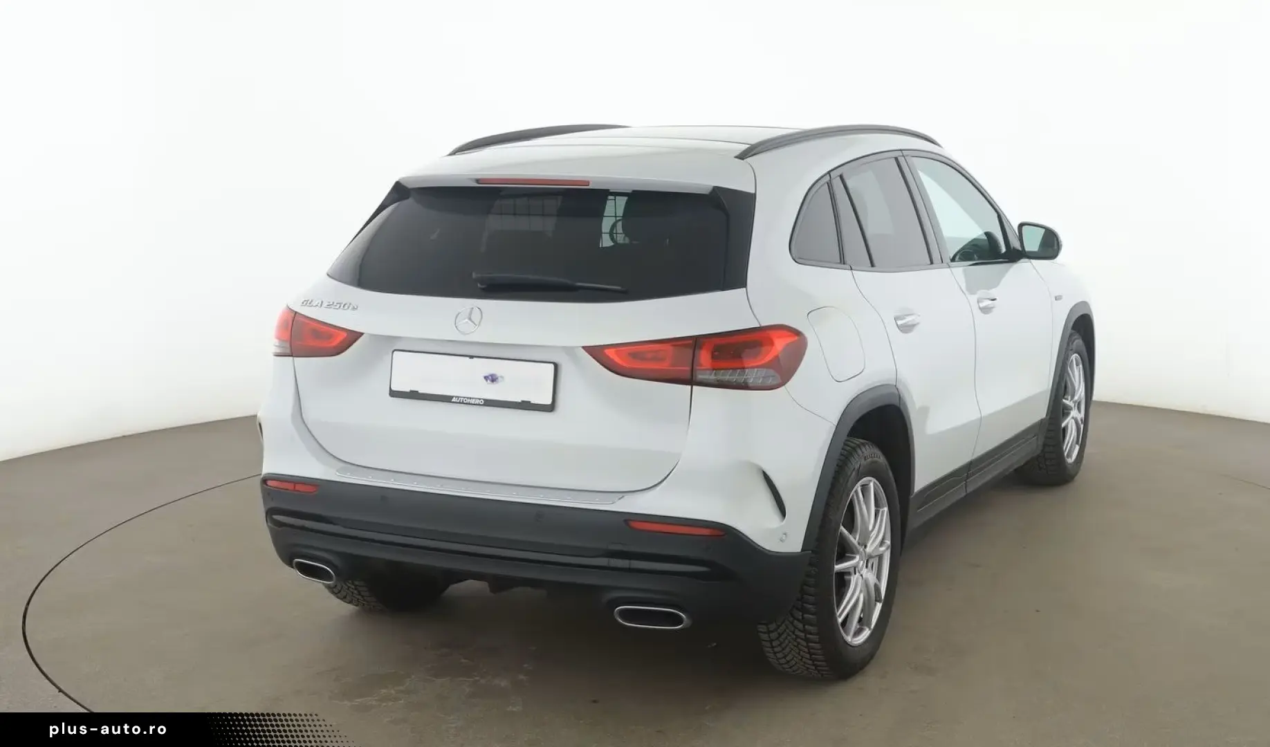 MERCEDES-BENZ GLA 250e AMG Line