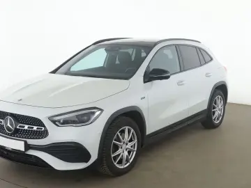 MERCEDES-BENZ GLA 250e AMG Line
