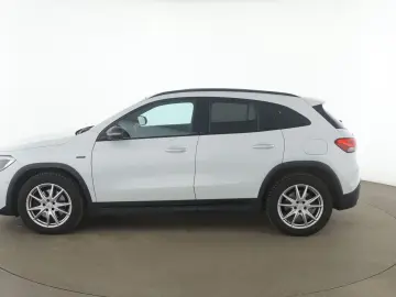 MERCEDES-BENZ GLA 250e AMG Line