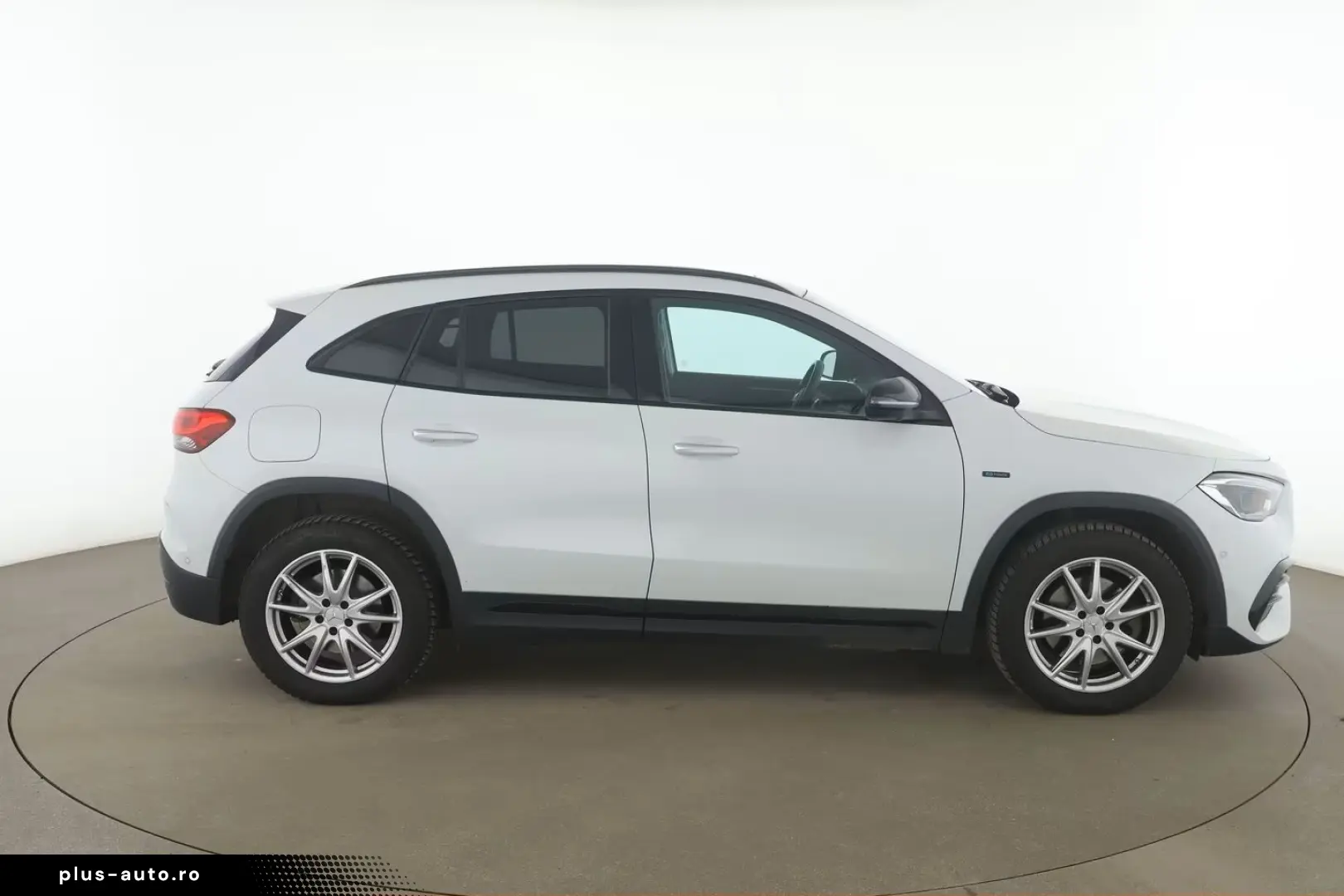 MERCEDES-BENZ GLA 250e AMG Line