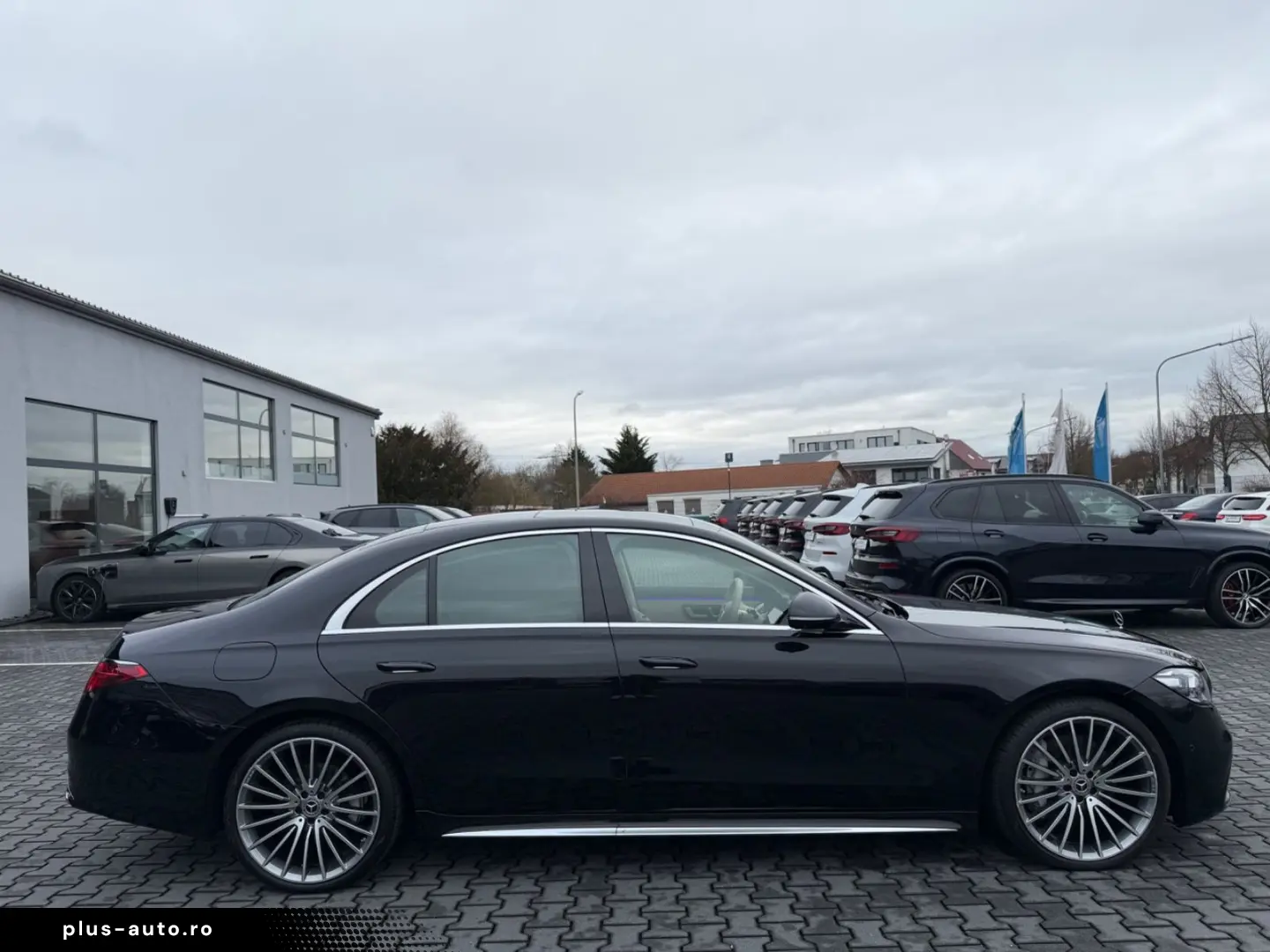 MERCEDES-BENZ S400d AMG-PAKET 3xTV 360 HUD ACC DAB LED