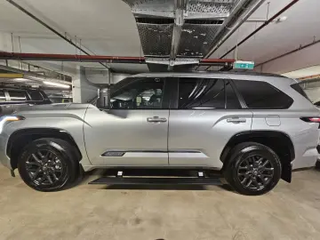 Toyota Sequoia