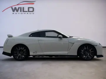 NISSAN GT-R 3.8 V6 Prestige Edition BOSE Klappenauspuff