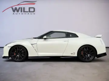 NISSAN GT-R 3.8 V6 Prestige Edition BOSE Klappenauspuff