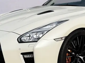 NISSAN GT-R 3.8 V6 Prestige Edition BOSE Klappenauspuff