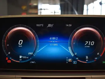 MERCEDES-BENZ 400 d AMG Pano Off-Road-Pro Technik-Paket