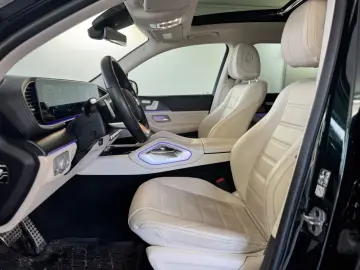 MERCEDES-BENZ GLS 400 d AMG HUD Pano 7 Sitze Distronic