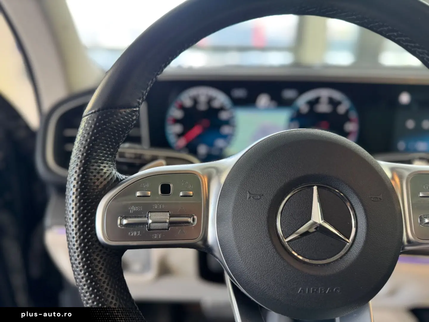 MERCEDES-BENZ GLS 400 d AMG HUD Pano 7 Sitze Distronic