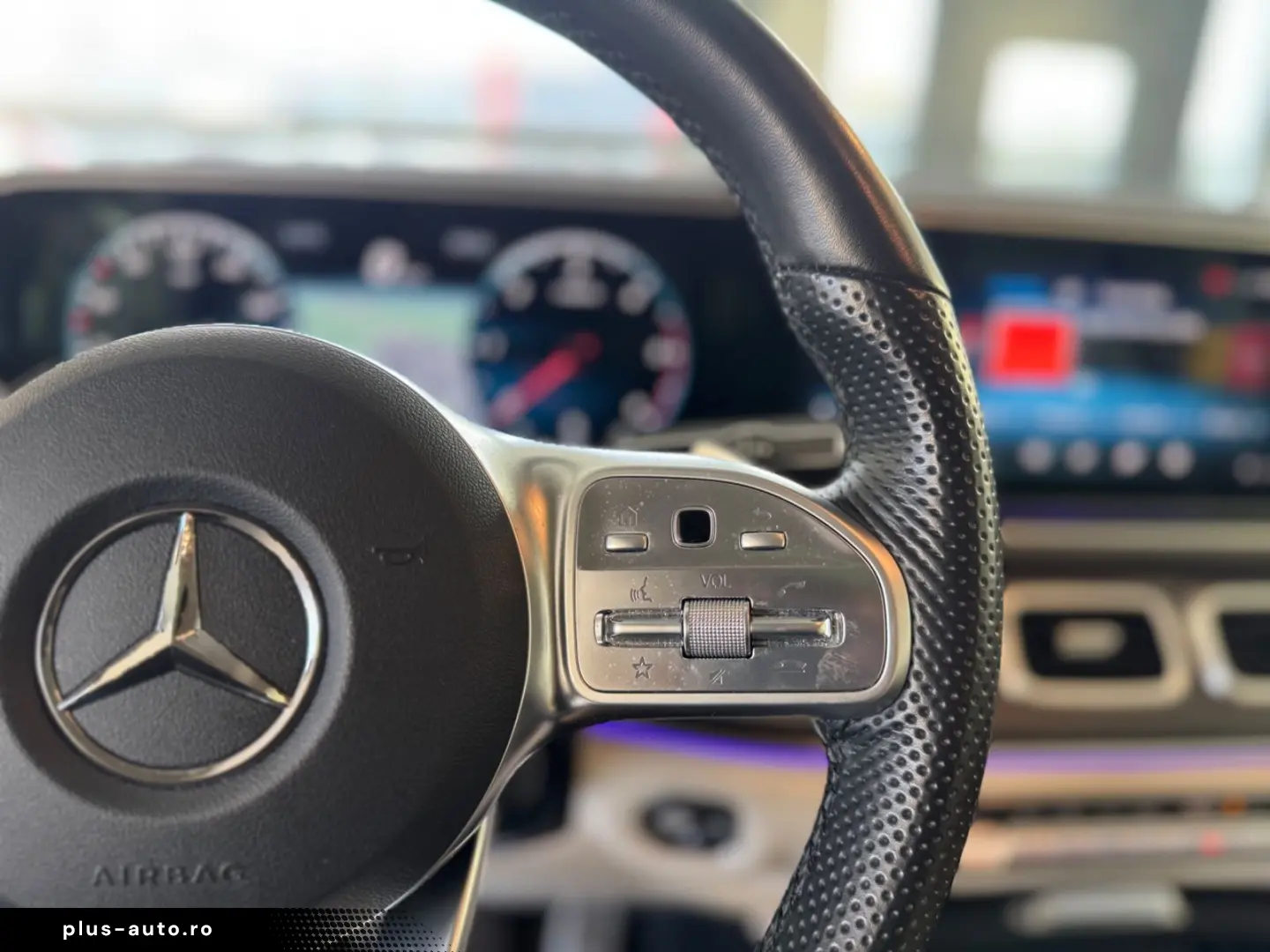 MERCEDES-BENZ GLS 400 d AMG HUD Pano 7 Sitze Distronic