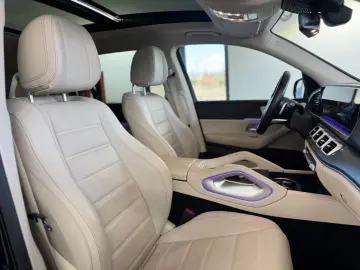 MERCEDES-BENZ GLS 400 d AMG HUD Pano 7 Sitze Distronic