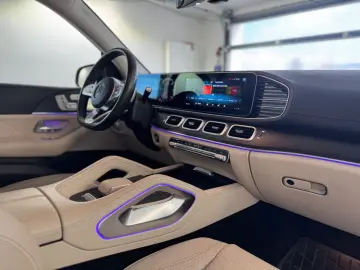 MERCEDES-BENZ GLS 400 d AMG HUD Pano 7 Sitze Distronic