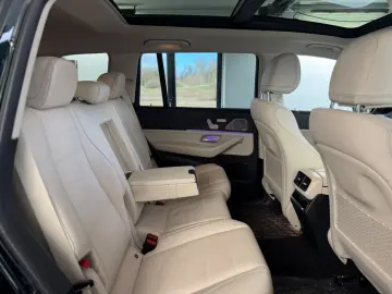 MERCEDES-BENZ GLS 400 d AMG HUD Pano 7 Sitze Distronic