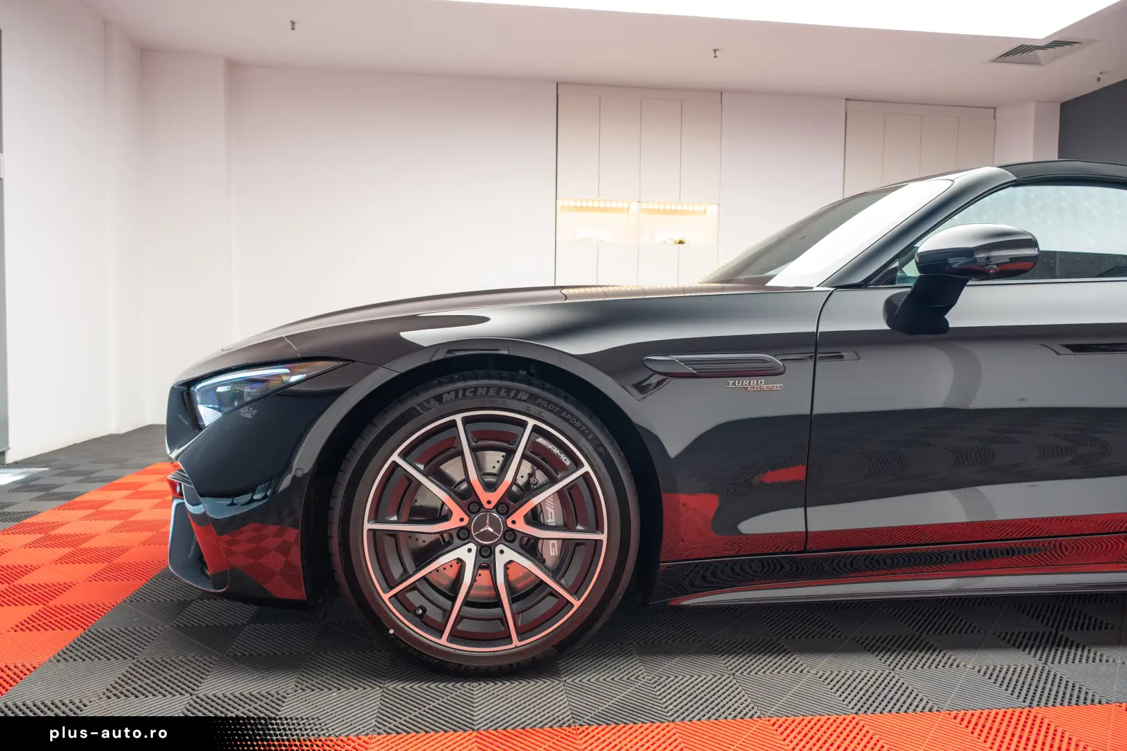 Mercedes Benz SL 43 AMG