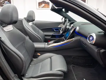 Mercedes Benz SL 43 AMG