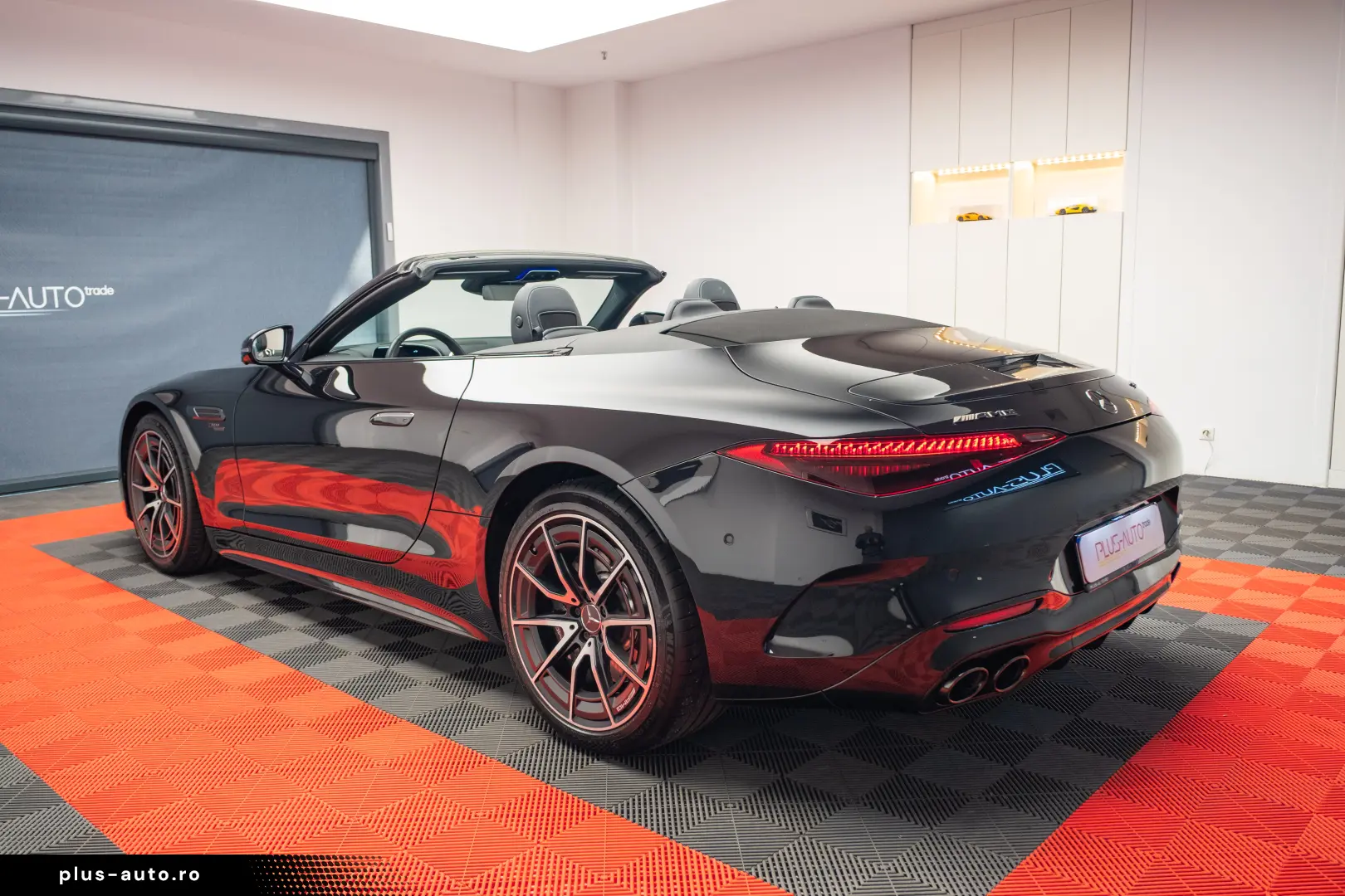 Mercedes Benz SL 43 AMG