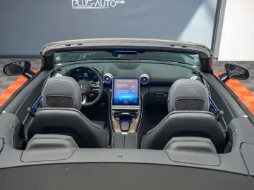 Mercedes Benz SL 43 AMG