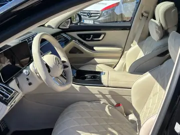 MERCEDES-BENZ S 400 d 4M AMG Chaffeur Pano Burmester