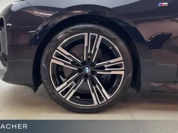 BMW i7 A xDr.60 M-Sport PRO Sbelü Fo-Entert NP 207T