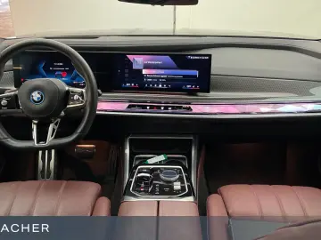 BMW i7 A xDr.60 M-Sport PRO Sbelü Fo-Entert NP 207T