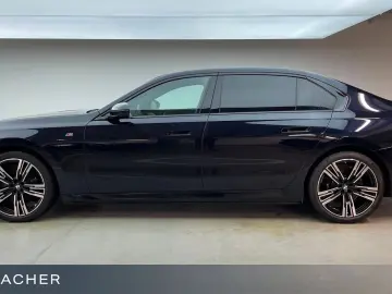 BMW i7 A xDr.60 M-Sport PRO Sbelü Fo-Entert NP 207T