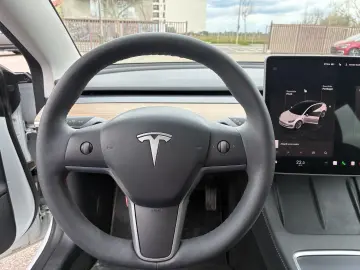 Tesla Model 3 Dual Motor Long Range