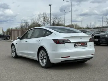 Tesla Model 3 Dual Motor Long Range