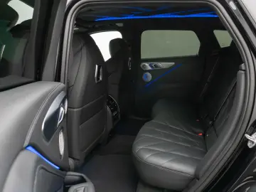 BMW XM 360  HUD DAB B&W Massage SoftCl AHK 23Zoll