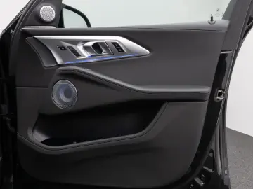 BMW XM 360  HUD DAB B&W Massage SoftCl AHK 23Zoll