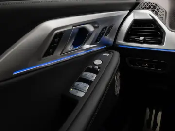 BMW XM 360  HUD DAB B&W Massage SoftCl AHK 23Zoll