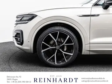 VW TOUAREG 3.0TDi BLACK 22Z. ACC StHz NIGHT AHK HuD