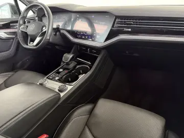 VW Touareg R-Line 4M  AIR  MATRIX  BLACK  DYN  STHZ