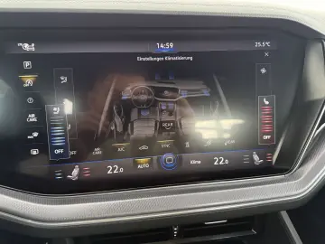 VW Touareg R-Line 4M  AIR  MATRIX  BLACK  DYN  STHZ