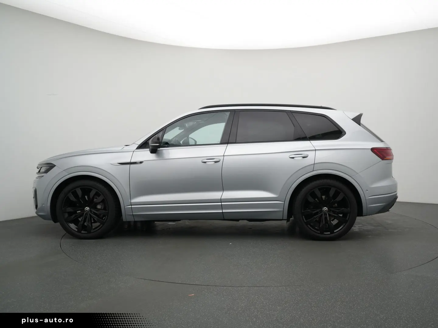VW Touareg V6 R-Line STANDHZ PANO LUFT AHK LEDER