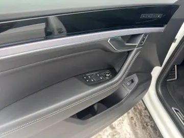 VW Touareg 3.0 V6 TDI R-Line 4Motion Alu LED Kamera