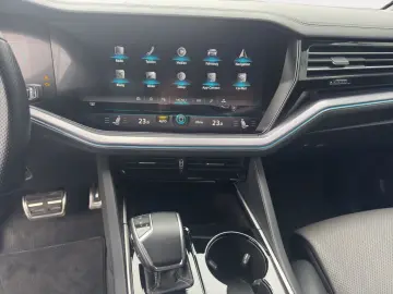 VW Touareg 3.0 V6 TDI R-Line 4Motion Alu LED Kamera