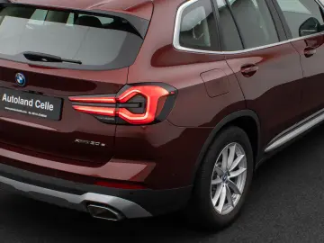 BMW X3 xD30e Kamera HUD DAB AHK Sport Komfort Leder