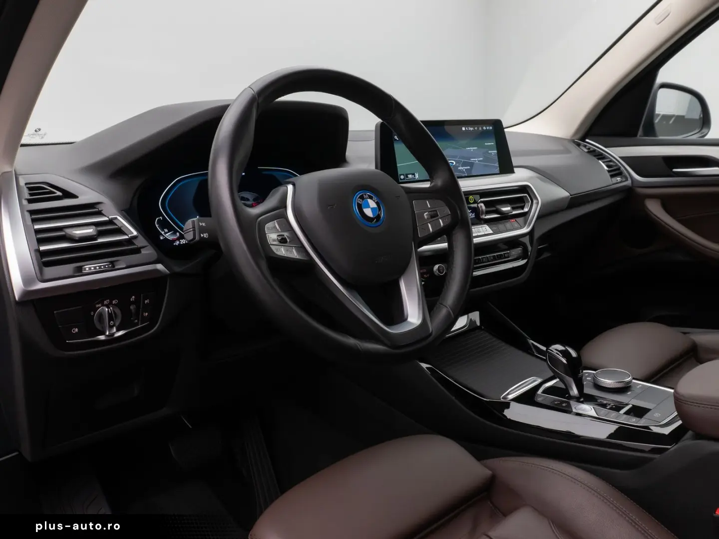 BMW X3 xD30e Kamera HUD DAB AHK Sport Komfort Leder