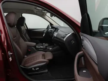 BMW X3 xD30e Kamera HUD DAB AHK Sport Komfort Leder