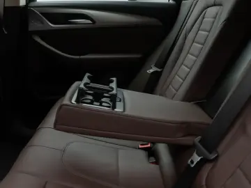 BMW X3 xD30e Kamera HUD DAB AHK Sport Komfort Leder