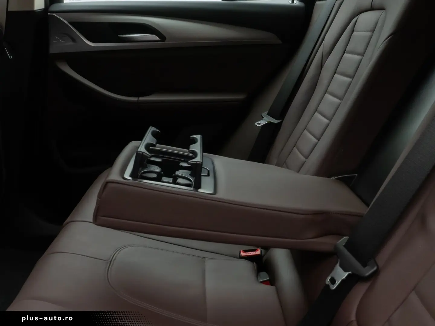 BMW X3 xD30e Kamera HUD DAB AHK Sport Komfort Leder