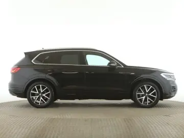 VW Touareg 3.0 TDI R-Line 4M AHK Matrix RFK StandH