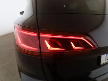 VW Touareg 3.0 TDI R-Line 4M AHK Matrix RFK StandH