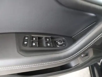 VW Touareg 3.0 TDI R-Line 4M AHK Matrix RFK StandH