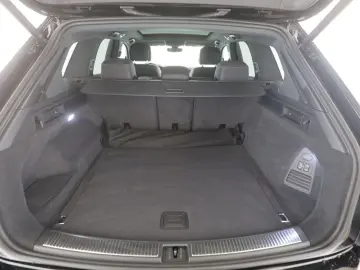 VW Touareg 3.0 TDI R-Line 4M AHK Matrix RFK StandH