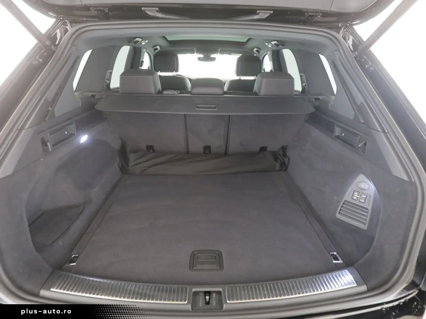 VW Touareg 3.0 TDI R-Line 4M AHK Matrix RFK StandH