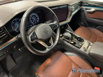 VW Touareg Atmosphere 3.0 TDI 4M. STANDH AHK LEDER