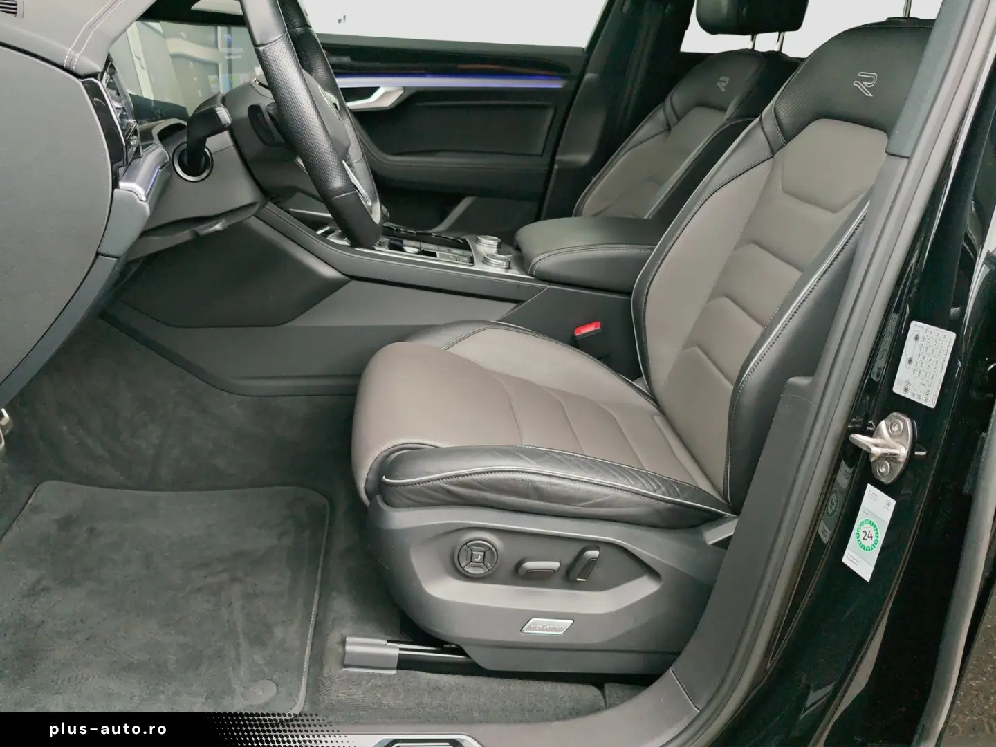 VW Touareg R-Line LM21 HUD 360  Assist  MATRIX Pano