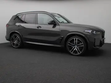 BMW X5 M60i 360  HUD H K SoftCl Panorama Sky Lounge